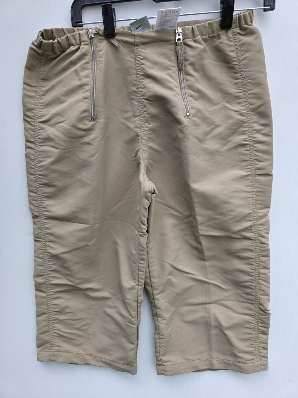 Athletic Nike Tan Performance capris with Front Zippers Size M (8-10) Athletic